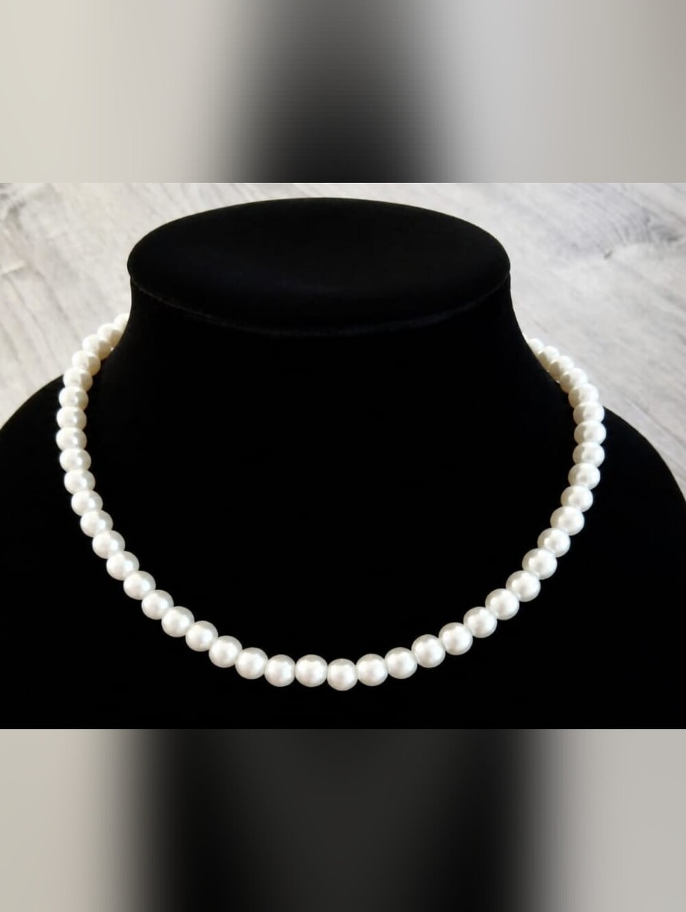 Classic White Pearl Choker Necklace with Gold Accent